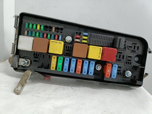 CAJA RELES / FUSIBLES Opel VECTRA C BERLINA 