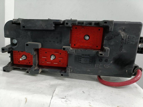 CAJA RELES / FUSIBLES Opel VECTRA C BERLINA 