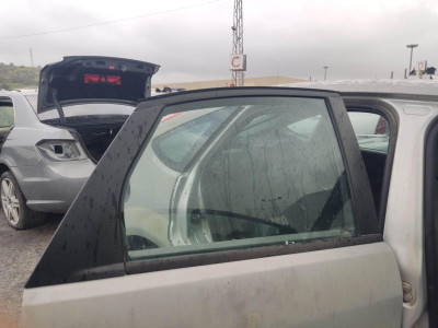 LUNA TRASERA DERECHA, FORD, FOCUS BERLINA (CAP)