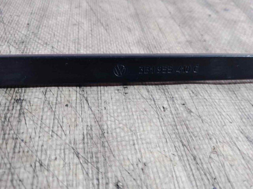 BRAZO LIMPIA DELANTERO DERECHO Volkswagen PASSAT BERLINA (3B3) 