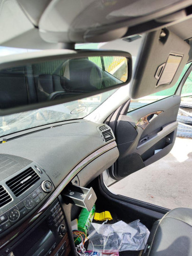  MERCEDES-BENZ CLASE E (BM 211) BERLINA 