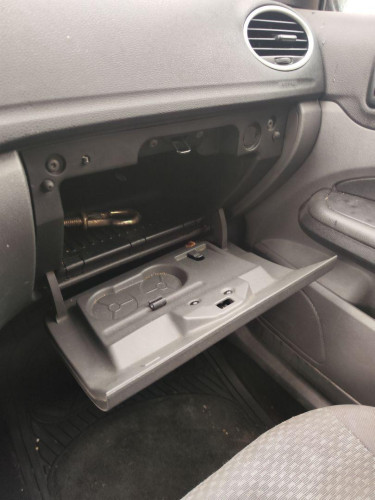 GUANTERA FORD FOCUS BERLINA (CAP) 