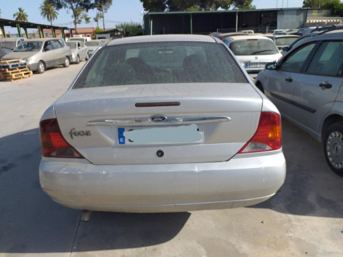  FORD FOCUS BERLINA (CAK) 