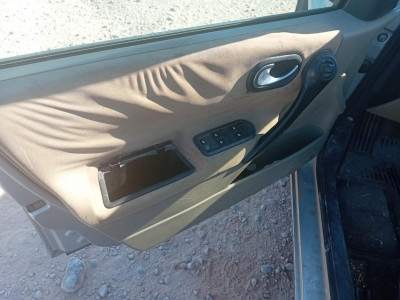 RENAULT MEGANE II BERLINA 5P