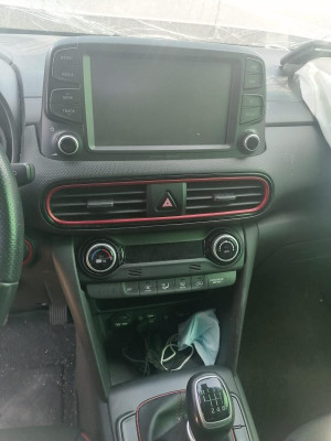 HYUNDAI KONA (OS)