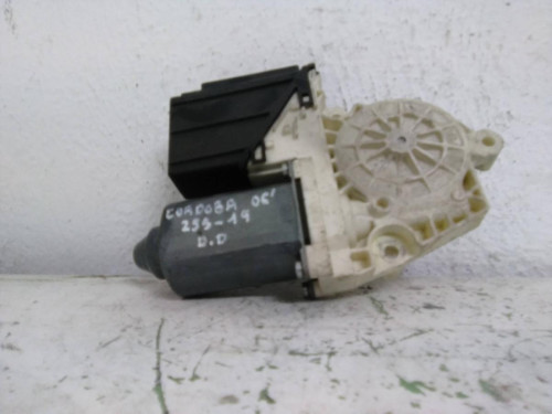 MOTOR ELEVALUNAS DELANTERO DERECHO Seat CORDOBA BERLINA (6L2) 