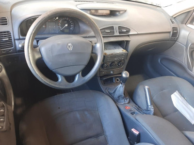 RENAULT LAGUNA II (BG0)