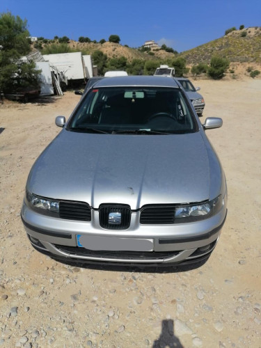 SEAT LEON (1M1) — автомобиль-донор на запчасти 