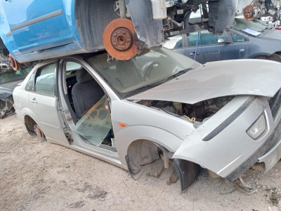 FORD FOCUS BERLINA (CAK)