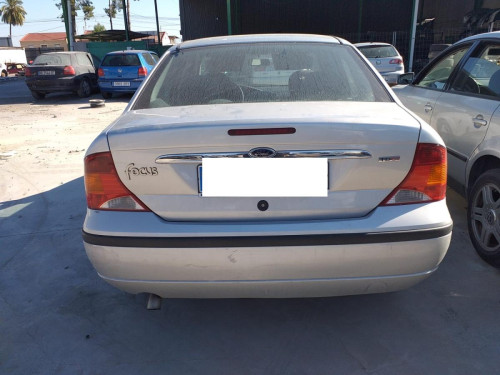  FORD FOCUS BERLINA (CAK) 
