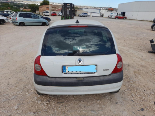 RENAULT CLIO II FASE II (B/CB0) — vehículo donante para recambios 