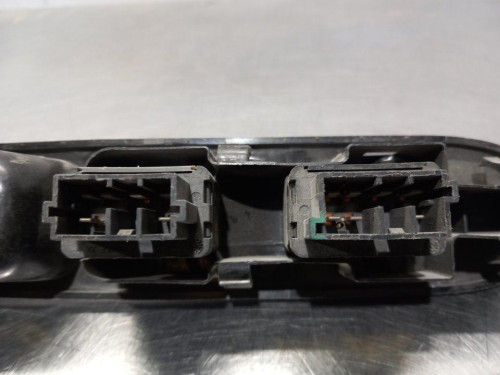  MANDO ELEVALUNAS DELANTERO IZQUIERDO Peugeot 307 (S1)(04.2001) 