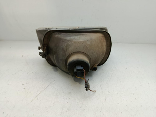 FARO IZQUIERDO Peugeot 205 BERLINA 