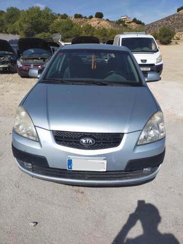 KIA RIO (JB) — vehículo donante para recambios 