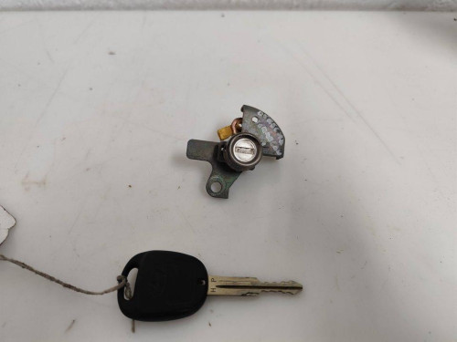 BOMBIN PUERTA DELANTERA DERECHA Hyundai TERRACAN (HP) 