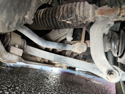 BRAZO SUSPENSION DELANTERO IZQUIERDO