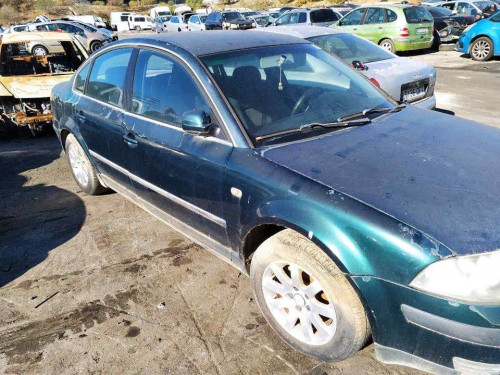 VOLKSWAGEN PASSAT BERLINA (3B3) 