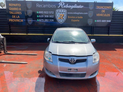 TOYOTA AURIS (E15)