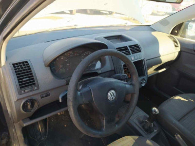 VOLKSWAGEN POLO IV (9N3)