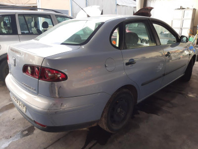 SEAT CORDOBA BERLINA (6L2)
