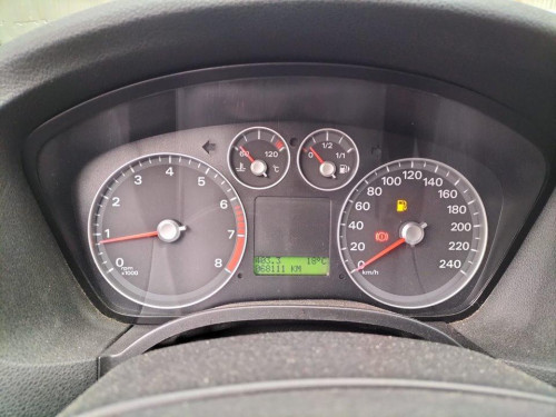  FORD FOCUS BERLINA (CAP) 