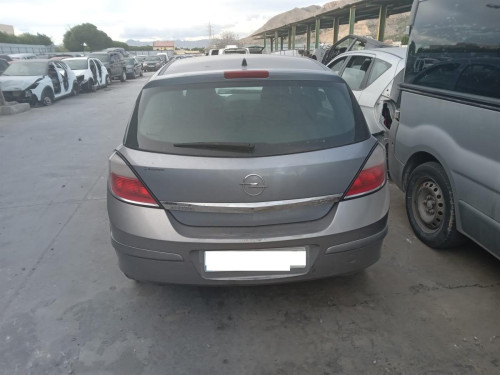  OPEL ASTRA H BERLINA 