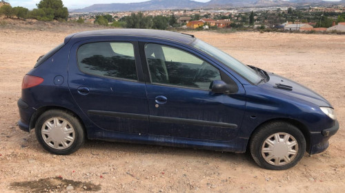 PEUGEOT 206 — автомобиль-донор на запчасти 