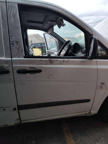 PUERTA DELANTERA DERECHA de segunda mano