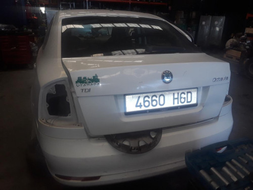 SKODA OCTAVIA BERLINA (1U2) — Donor Vehicle for Used Parts 