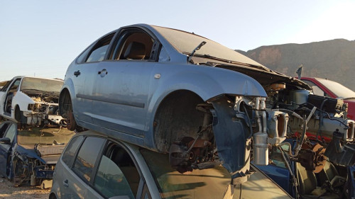  FORD FOCUS BERLINA (CAP) 