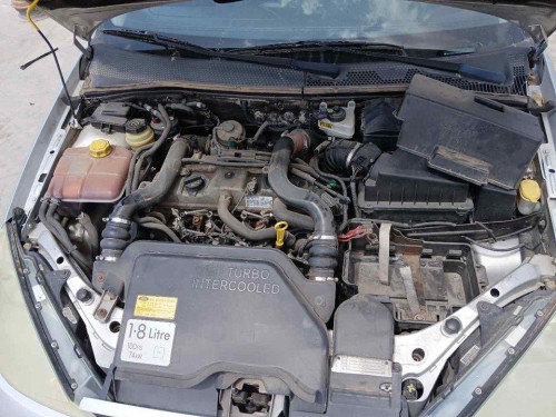  FORD FOCUS FAMILIAR (CAK) 