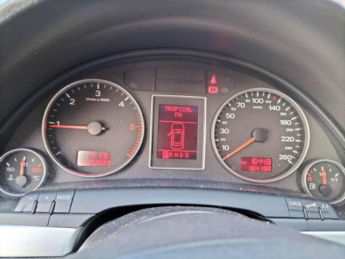  AUDI A4 BERLINA (8E) 