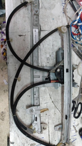  ELEVALUNAS DELANTERO DERECHO CITROEN XSARA PICASSO 