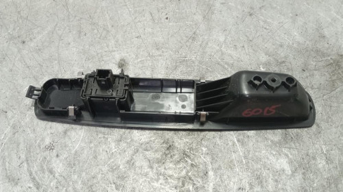 MANDO ELEVALUNAS DELANTERO DERECHO Renault MEGANE III BERLINA 5P 