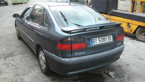 RENAULT LAGUNA (B56) 