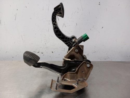  PEDAL EMBRAGUE PEUGEOT 208 