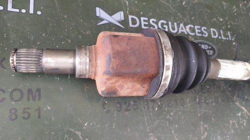  TRANSMISION DELANTERA DERECHA 