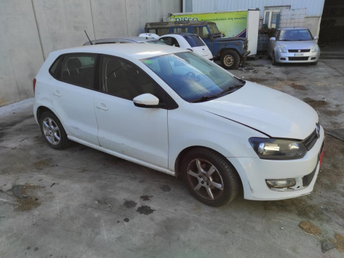 VOLKSWAGEN POLO V (6R1) — vehículo donante para recambios 