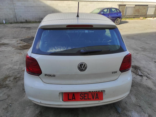 VOLKSWAGEN POLO V (6R1) — vehículo donante para recambios 