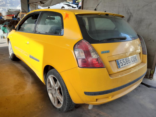 FIAT STILO (192) — vehículo donante para recambios 