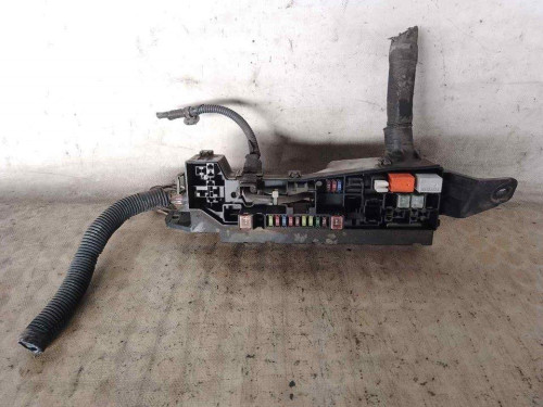 CAJA RELES / FUSIBLES TOYOTA COROLLA VERSO (R1) 