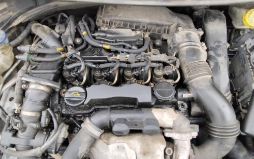 PEUGEOT 207 — vehículo donante para recambios 