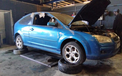  FORD FOCUS BERLINA (CB4) 