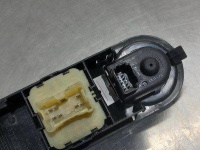MANDO ELEVALUNAS DELANTERO IZQUIERDO, RENAULT, CLIO IV
