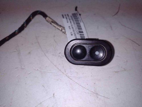  MANDO ELEVALUNAS DELANTERO DERECHO OPEL CORSA B 