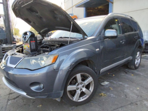  MITSUBISHI OUTLANDER (CW0) 