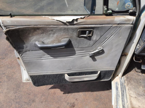 MITSUBISHI MONTERO (L040) — автомобиль-донор на запчасти 