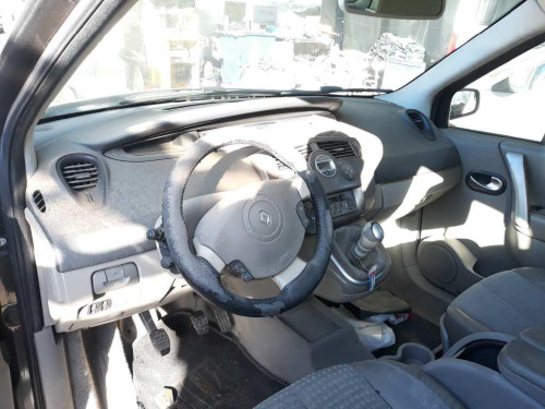 RENAULT SCENIC II (JM) — автомобиль-донор на запчасти 