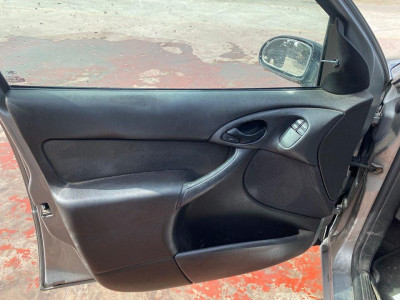 FORD FOCUS BERLINA (CAK)