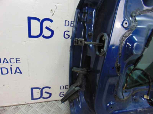 PUERTA TRASERA DERECHA de segunda mano